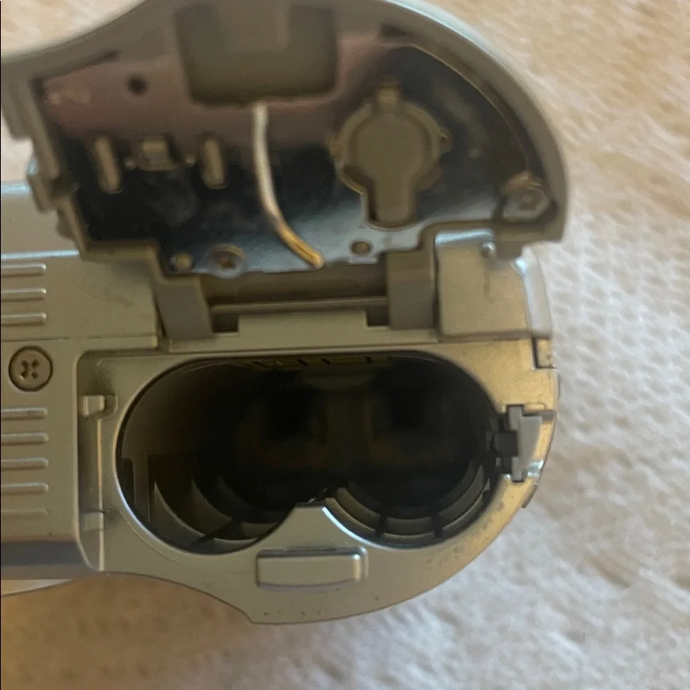 Nikon E5600 digital camera